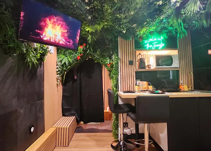 Jungle House Avec Jacuzzi A 10 Min De Disneyland -Taille Chambre-