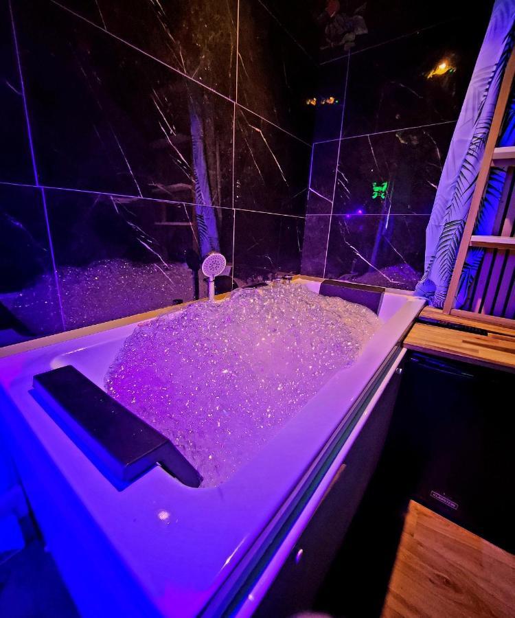 Jungle House Avec Jacuzzi A 10 Min De Disneyland -taille Chambre- Apartment *