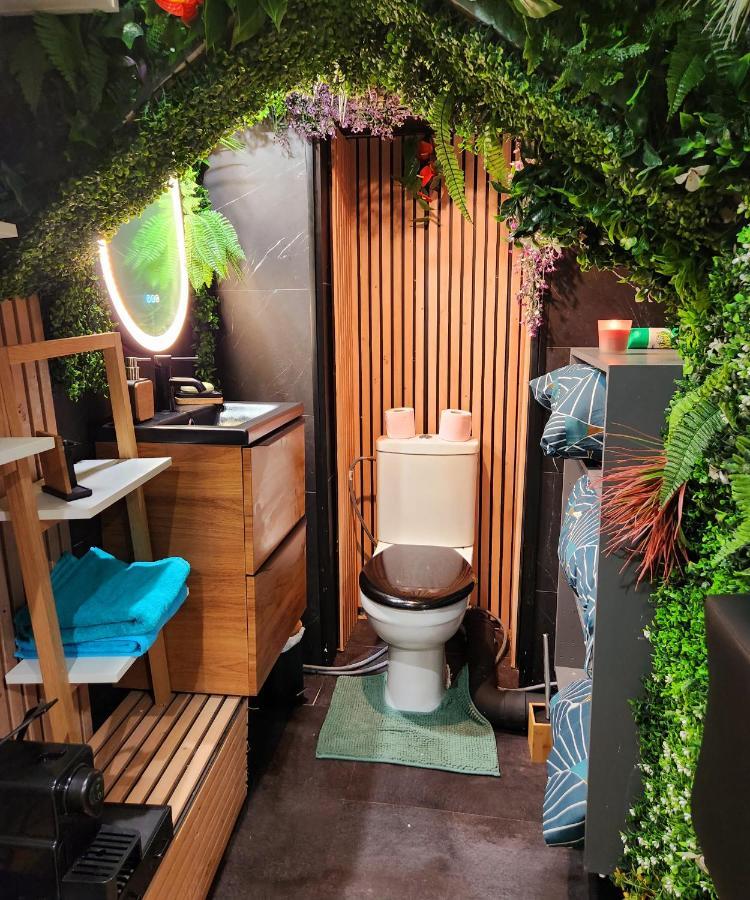 Jungle House Avec Jacuzzi A 10 Min De Disneyland -taille Chambre- *
